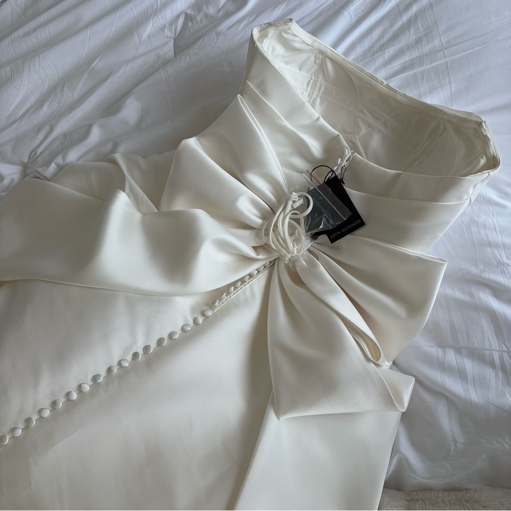 Justin Alexander Estelle Wedding Dress - Picture 16 of 16